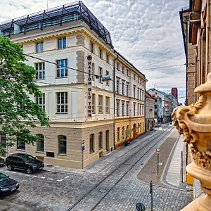 Hotel apartamentowy Old Town Haston